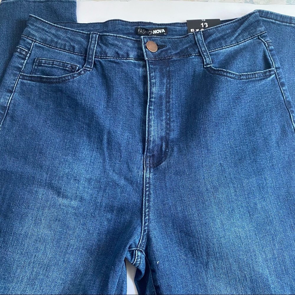 Fashion nova jeans size 13